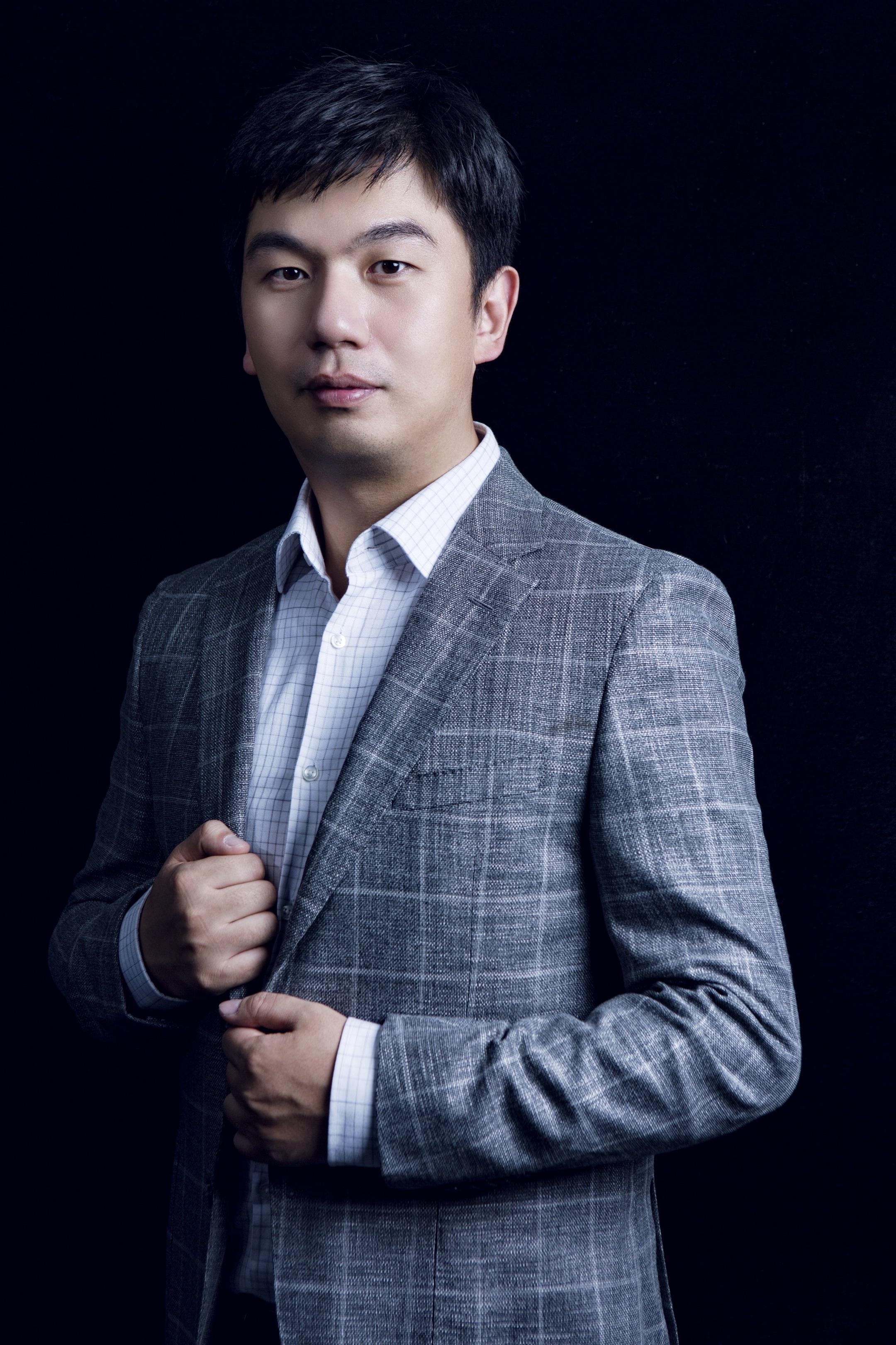 Speaker image