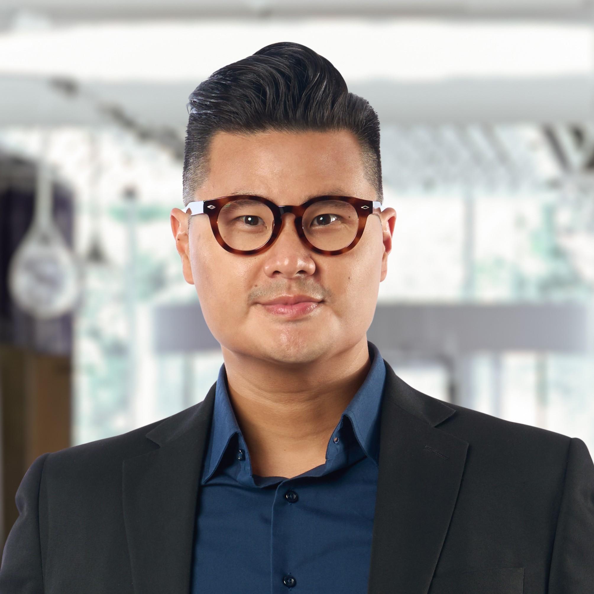 Ronald Lo
